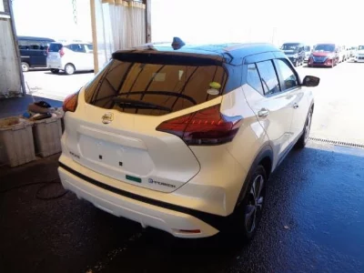 NISSAN KICKS