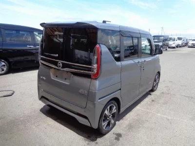 NISSAN ROOX