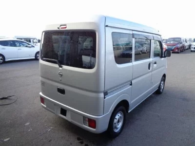 NISSAN NV100 CLIPPER