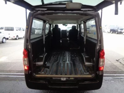 Nissan Caravan