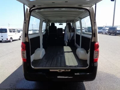 NISSAN NV350 CARAVAN