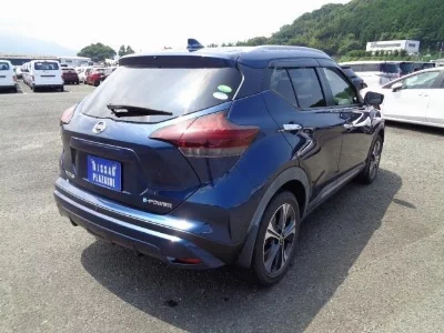 NISSAN KICKS