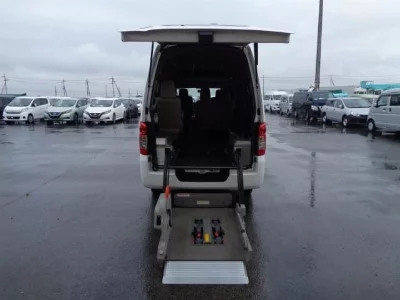Nissan NV350 Caravan