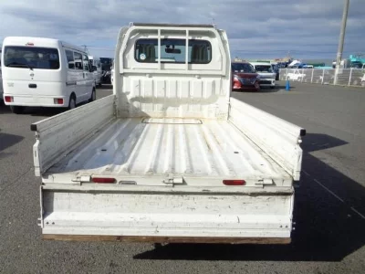 NISSAN NT100 CLIPPER