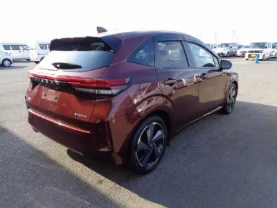 Nissan Aura
