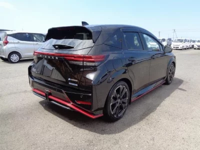 Nissan Aura