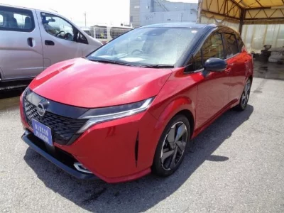 Nissan Aura