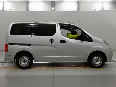 Nissan NV200 VANETTE VAN