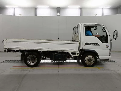 Nissan Atlas