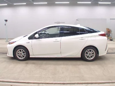 Toyota Prius PHV