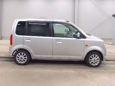 Nissan Otti
