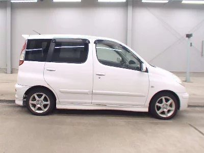 Toyota FUN CARGO