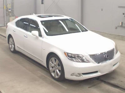 Lexus LS600h