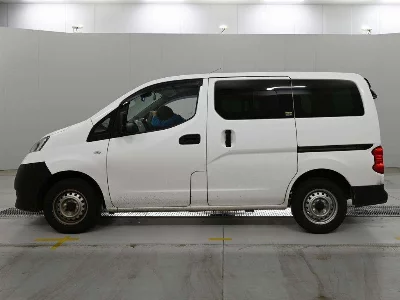 Nissan NV200 VANETTE VAN