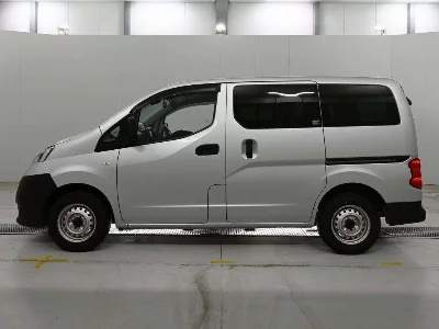 Nissan NV200 VANETTE VAN