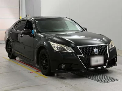 Toyota CROWN HYBRID
