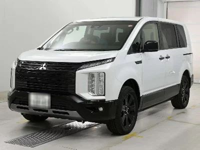 Mitsubishi DELICA D5