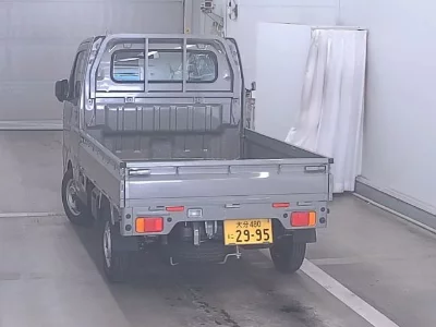 Nissan NT100 Clipper