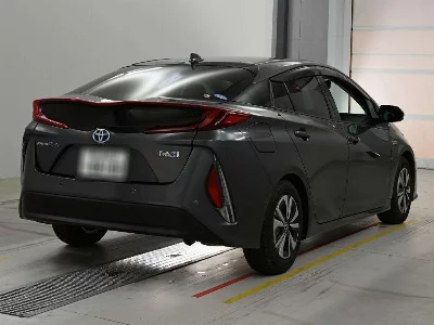 Toyota Prius PHV