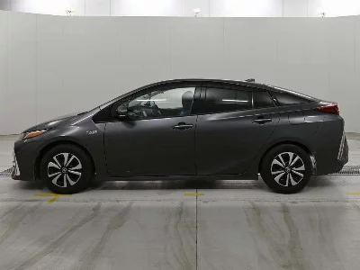 Toyota Prius PHV