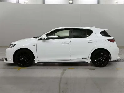 Lexus CT200h