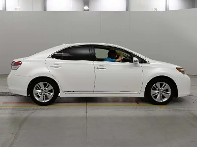 Lexus HS250h