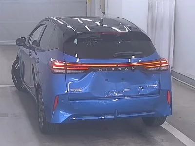 Nissan Aura