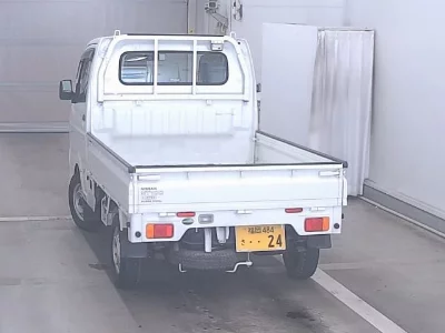 Nissan NT100 Clipper