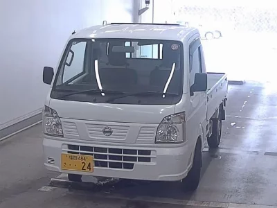 Nissan NT100 Clipper
