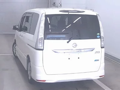 NISSAN SERENA