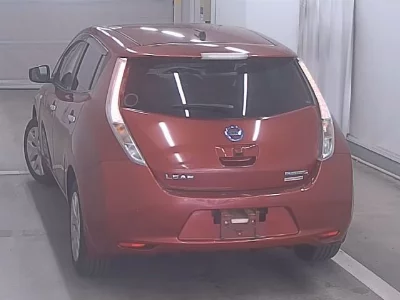 NISSAN LEAF