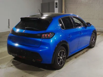 PEUGEOT 208