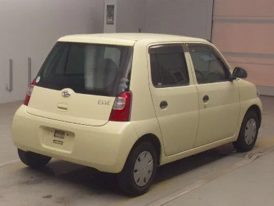 Daihatsu Esse