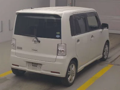 Toyota Pixis Space