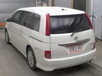 Toyota Isis