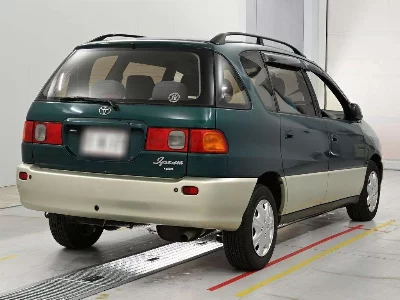 Toyota Ipsum