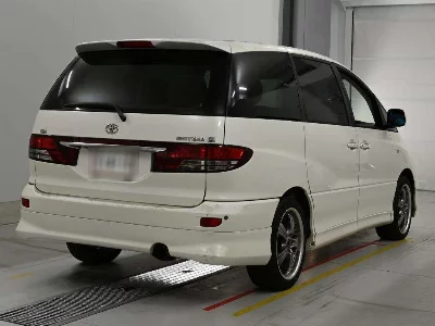 Toyota ESTIMA L