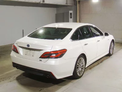 Toyota CROWN HYBRID