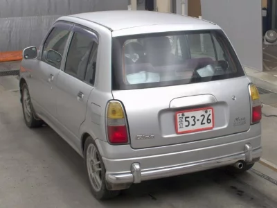 Daihatsu Mira Gino