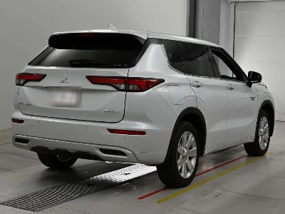 MITSUBISHI OUTLANDER PHEV