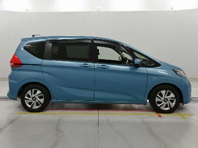 Honda FREED + HYBRID