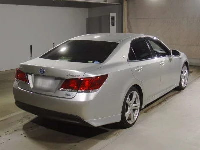 Toyota CROWN HYBRID