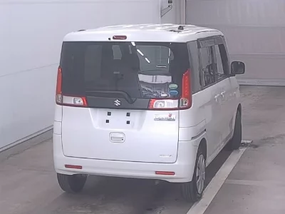 Suzuki Spacia
