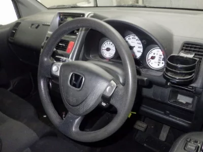 Honda Mobilio Spike