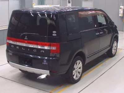 Mitsubishi DELICA D5