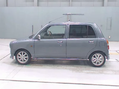Daihatsu Mira Gino