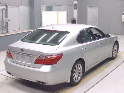 Lexus LS600h