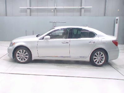 Lexus LS600h