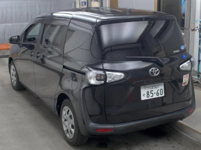 Toyota Sienta
