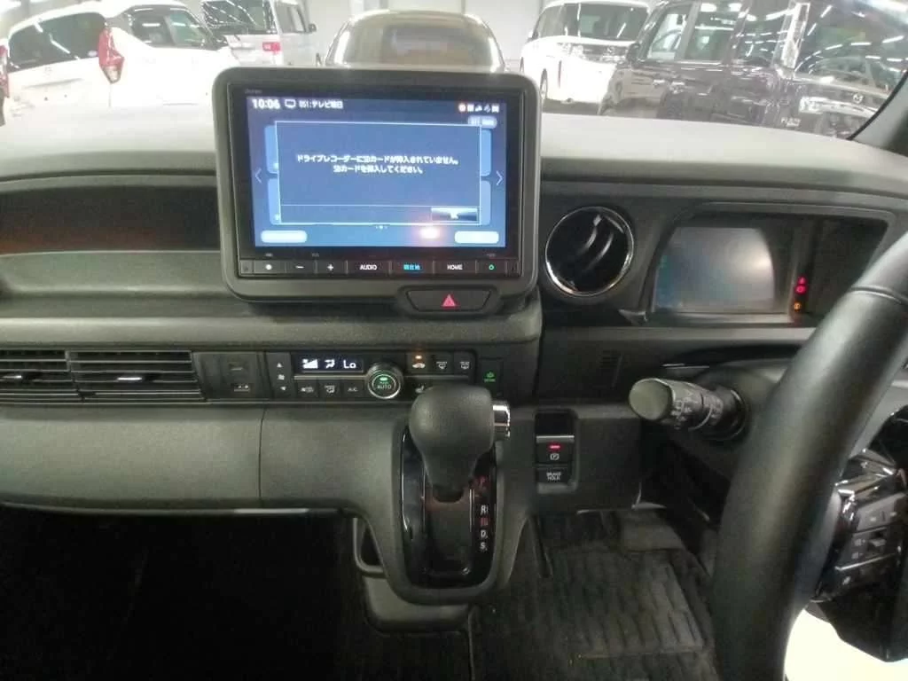 Honda N BOX CUSTOM  с аукциона в Японии